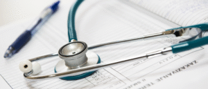 Lee más sobre el artículo Cómo Elegir Correctamente a un Médico Ocupacional: Más Allá de la Certificación